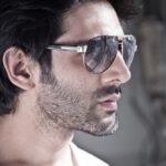 Kartik Aaryan Instagram – Summer vibe 😎☀️