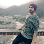 Kartik Aaryan Instagram - #Shooting #Sktks #Rishikesh