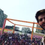 Kartik Aaryan Instagram – #HappyHoli 
From #kolkata 😘