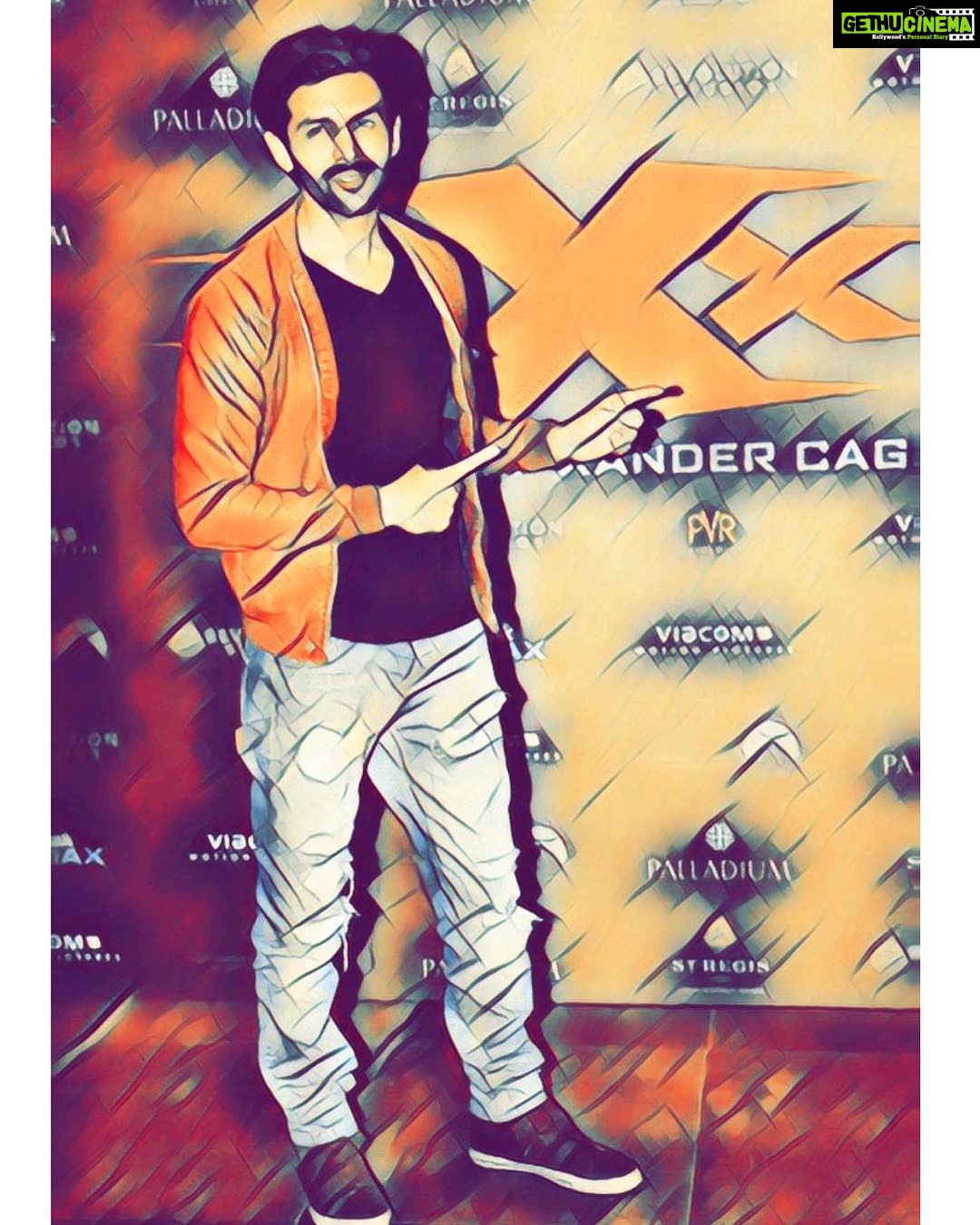 Kartik Aaryan Instagram - @Xxxmovie Premiere @deepikapadukone is KickA$$👏🏻👏🏻