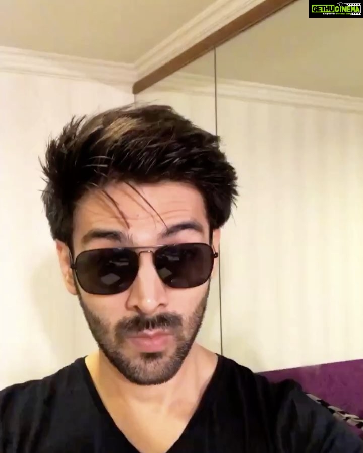 Kartik Aaryan Instagram - Random #SKTKS #Shoot #Early #morning