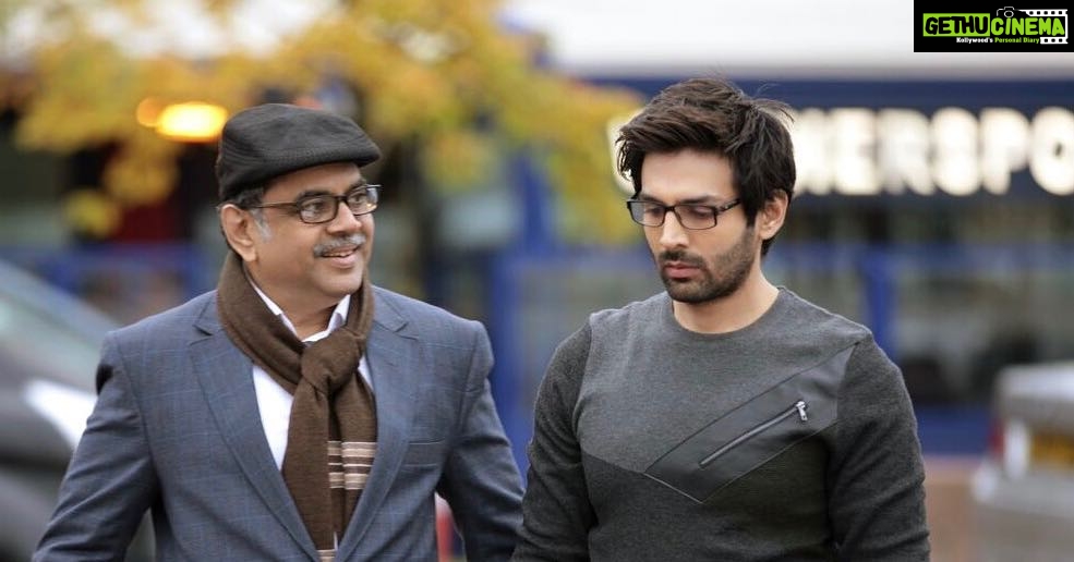 Kartik Aaryan Instagram - This is just a glimpse of how miserable he makes meππ Atithii iin London Releases May 5th 2017 #pareshrawal #GuestiinLondon