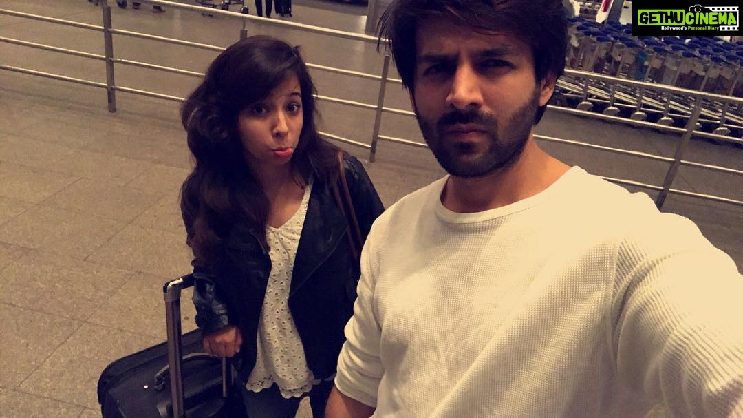 Kartik Aaryan Instagram - Missing her #Sisterlove
