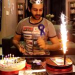 Kartik Aaryan Instagram - Want to cut the cake But its scaring me 🔥🔥