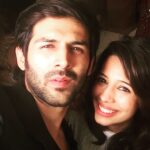 Kartik Aaryan Instagram - Thank u for always being there Meri pyaari behena #kritika #kartik #brothersister #family #sisterlove ❤️❤️❤️❤️