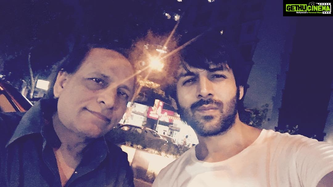 Kartik Aaryan Instagram - My Star Dad Happy Father's Day !! Papa ka pyaar bhi sacha hota hai