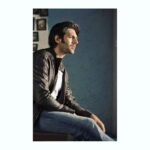 Kartik Aaryan Instagram - Side view