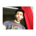 Kartik Aaryan Instagram - Haircut finally 💂🏾 Feeling Light 👦🏽 #Superlightman