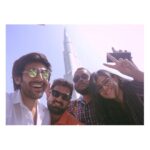 Kartik Aaryan Instagram - Love this pic 😎 @bombaytimesofficial #burjkhalifa #dubai