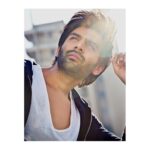 Kartik Aaryan Instagram - With Great beard comes great responsibility😁 Beard or without 👨🏻👱🏻