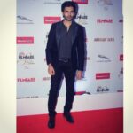 Kartik Aaryan Instagram - Last night @filmfare_india_official #AbsolutElyxFilmfareGlamourAndStyleAwards Styling- @ishabhansali @diesel
