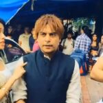 Kartik Aaryan Instagram - My shopkeeeper debut with the amazingly talented @gauravgera #shopkeeper #chutki #Pyaarkapunchnama2