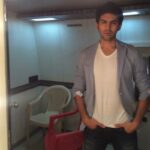 Kartik Aaryan Instagram – vashi inorbit 
College days 
With my blazer on 👶🏻 #pyaarkapunchnama2