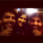 Kartik Aaryan Instagram - Ram aur Shyam 👬 #whoiswho #confused #ghanshyam #happy #humshakal #actor #doublerole #bollywood #Pyaarkapunchnama2 #nope #am #justkidding #masti #friends #real #life #not #reel #life #found #my #brother #celebrationselfie #momnevertoldme