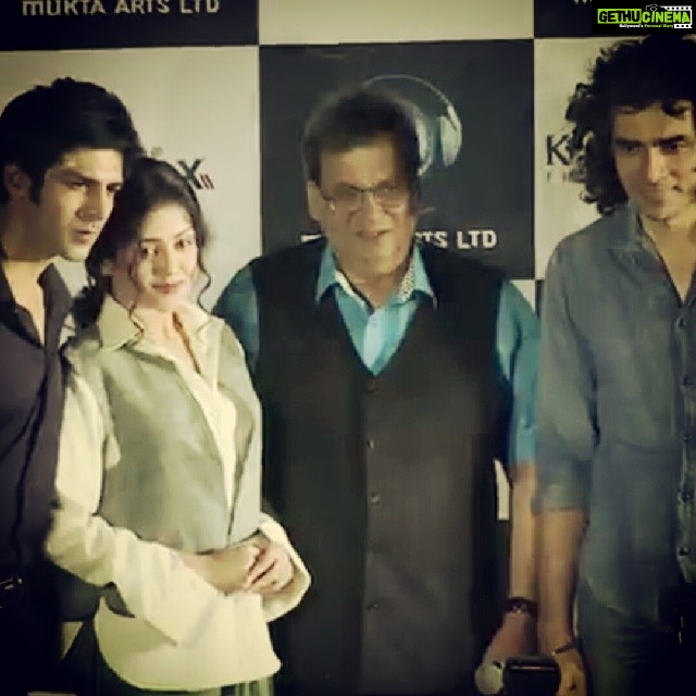 Kartik Aaryan Instagram - #subhashghai #imtiazali #kaanchi #kartikaaryan #pictureperfect #dapper #black #trailer #event #instahub #instalike #muktaarts