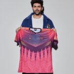 Kartik Aaryan Instagram – All day everyday #Fifa2023 🔥
Go grab yours now @easportsfifa