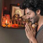 Kartik Aaryan Instagram – All first steps must start with your blessings🙏🏻