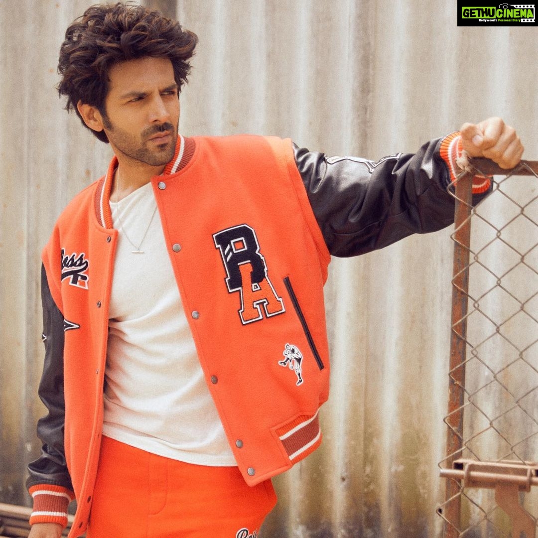 Kartik Aaryan Instagram - Aur Promotions Ka Hua Shubh Aarambh 🤟🏻 #BhoolBhulaiyaa2 👻 #20thMay