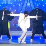 Kartik Aaryan Instagram - Happiest on Stage 🤙🏻 And even Happier when on stage for the Police 🙏🏻 #UmangPoliceAwards 🔥