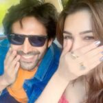 Kartik Aaryan Instagram - KA: But why am I looking Tanned? KS: Because you are! 🤣🤪 @kartikaaryan
