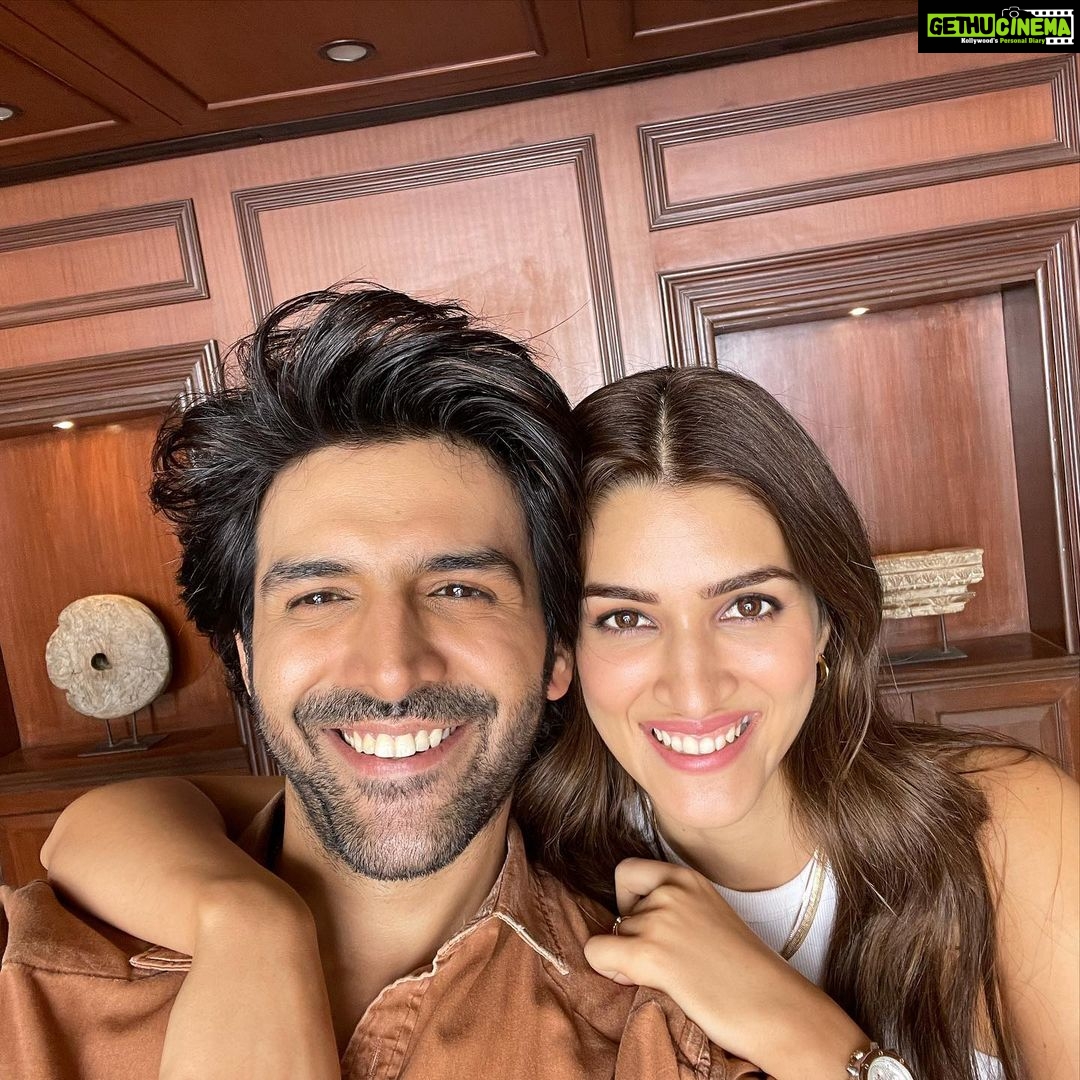 Kartik Aaryan Instagram - Ek aur schedule wrap hua #Shehzada 👑