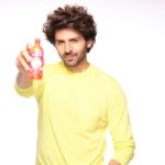 Kartik Aaryan Instagram - Tomorrow’s gonna be Fantastic 😁