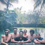 Kartik Aaryan Instagram - Life update 😎 Meri Goa trip ho gayi college friends ke sath 🕺🏻🌴 Feeling purposeless now 🤔
