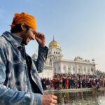 Kartik Aaryan Instagram - One of the most challenging schedules of #Shehzada 👑 comes to an end !! #Blessed 🙏🏻 #Delhi ❤️ Bangla Sahab Gurudwara