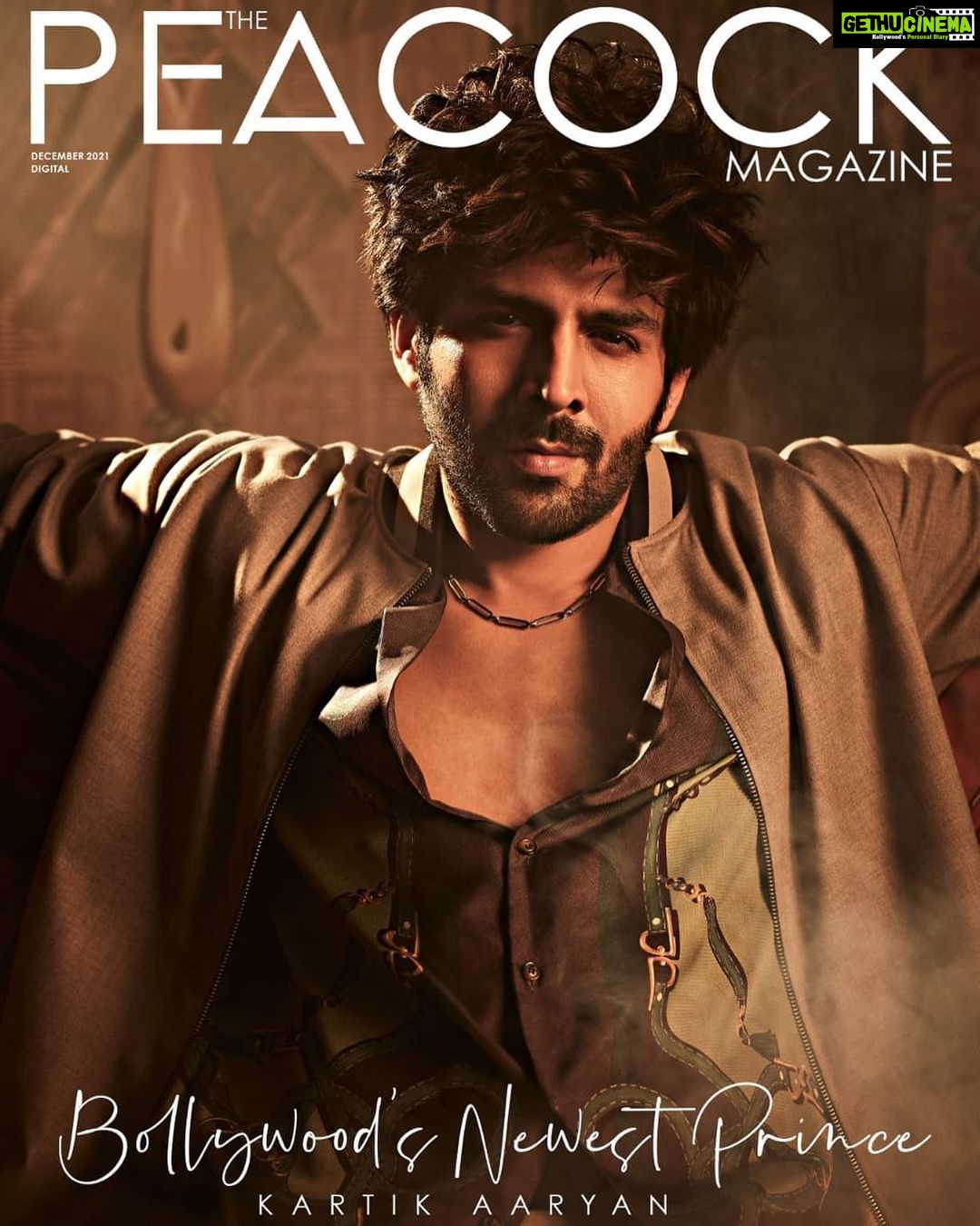 Kartik Aaryan Instagram - Ending the year with a bang 🙏🏻 … @thepeacockmagazine cover !! @shanepeacock @falgunipeacock 🔥 . . . Photographer - @arjun.mark Stylist - @who_wore_what_when Makeup - @vickysalvi22 Hair - @milankepchaki Wardrobe - @falgunishanepeacock @shanepeacock
