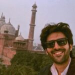 Kartik Aaryan Instagram – Shehzada in Dilli Jama Masjid, Delhi