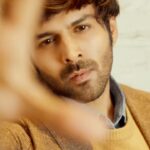 Kartik Aaryan Instagram - Aapne #KyaKhoyaKyaPaaya ? #Dhamaka 💥 This Friday only on Netflix 🎬