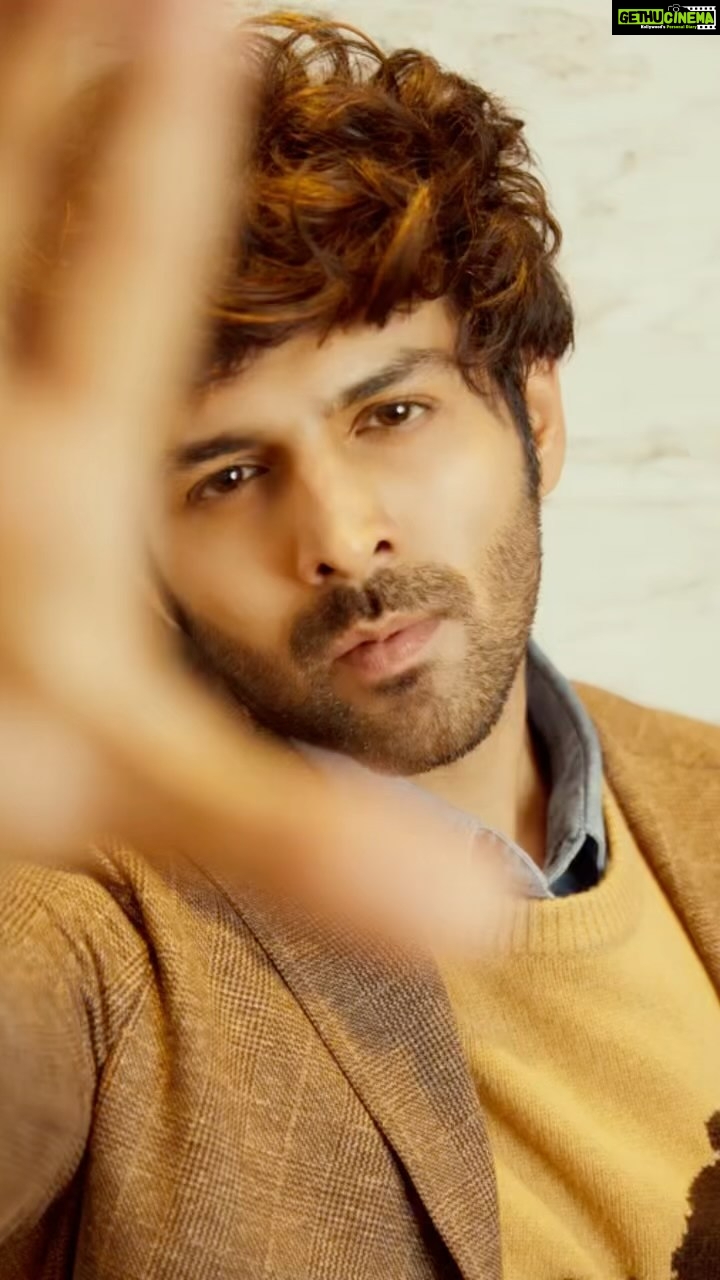 Kartik Aaryan Instagram - Aapne #KyaKhoyaKyaPaaya ? #Dhamaka 💥 This Friday only on Netflix 🎬