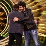 Kartik Aaryan Instagram - Guess Who ? 💙