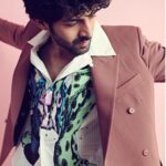Kartik Aaryan Instagram - रंगीन #ArjunPathak 💥❤️‍🔥