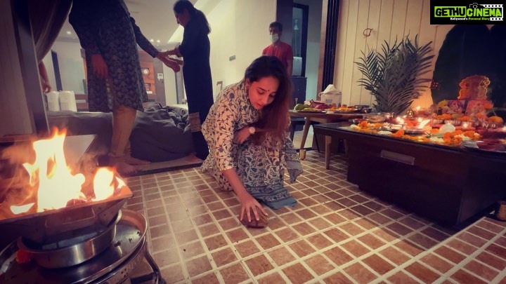Kartik Aaryan Instagram - Isliye darta hoon isse 😰 #NaariShakti #HappyDiwali 🪔