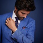 Kartik Aaryan Instagram - #ArjunPathak says lets Bleed Blue 💙 @starsportsindia #Dhamaka 🔥