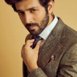 Kartik Aaryan Instagram - Mainu Suit Suit Karda
