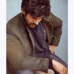 Kartik Aaryan Instagram - #Dhamaka agle शुक्रवार 💥 Netflix and chill ke plans book kar lo 🤟🏻 #19thNov