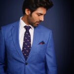 Kartik Aaryan Instagram - #ArjunPathak says lets Bleed Blue 💙 @starsportsindia #Dhamaka 🔥