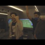 Kartik Aaryan Instagram - Football se Fifa tak 🔥 Aao kabhi haveli mein ⏯🎮⚽️ Do what #FloatsYourBoat