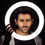 Kartik Aaryan Instagram - Halo is it me you looking for ?