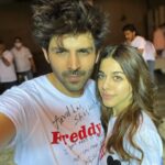 Kartik Aaryan Instagram - Its a Wrap !! 🎬 A character that will always stay like a shadow with me 🖤 #Freddy will see you at the theatres 🐢 @alayaf @ghoshshashanka @ektarkapoor @jayshewakramani @shobha9168 @ipritamofficial @kamera002 @aseemarrora #ParveezShaikh @ruchikaakapoor @gauravbose_vermillion @balajimotionpictures @nlfilms.india