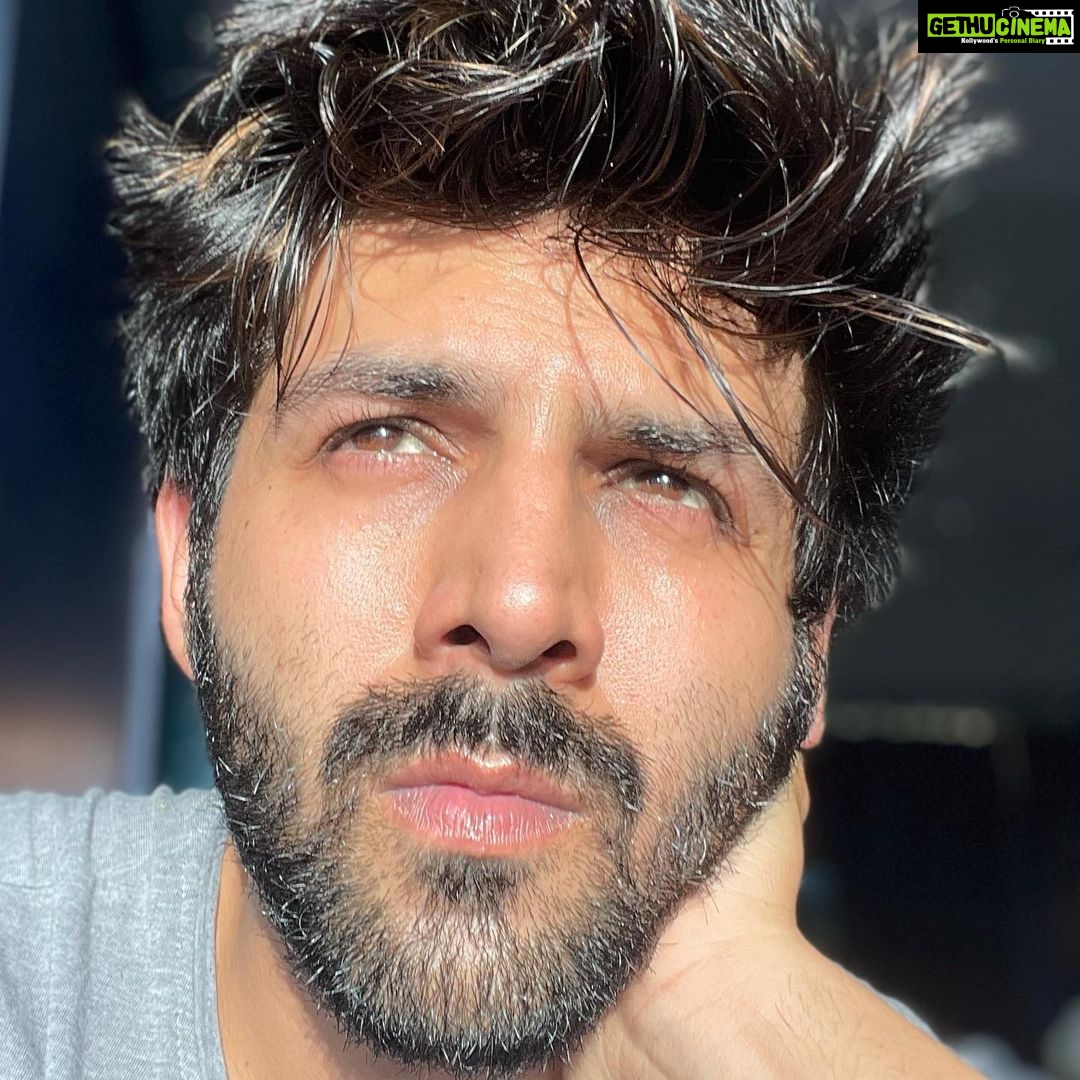 Kartik Aaryan Instagram - Watermelon sugar high 🍉