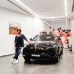 Kartik Aaryan Instagram – Kharid li….🚗
Par main shayad mehengi cheezon ke liye bana hi nahi hoon 😂