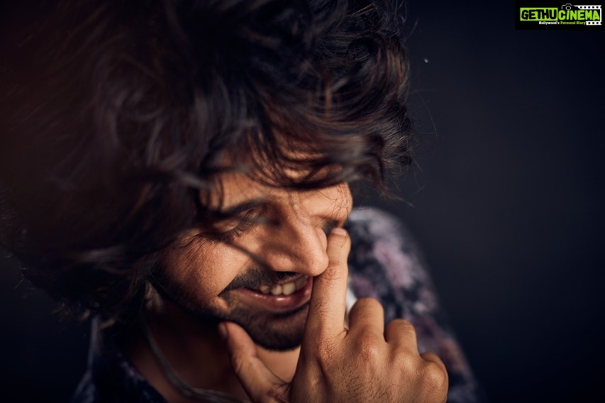 Kartik Aaryan Instagram - Why so happy??? Swipe ➡️ to find out . . . . . . . . All thanks to you guys 🙏🏽