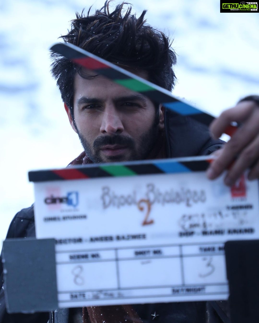 Kartik Aaryan Instagram - Night Camera Action 🎥 #BhoolBhulaiyaa2 👻 #Nightshoot Manali, Himachal Pradesh