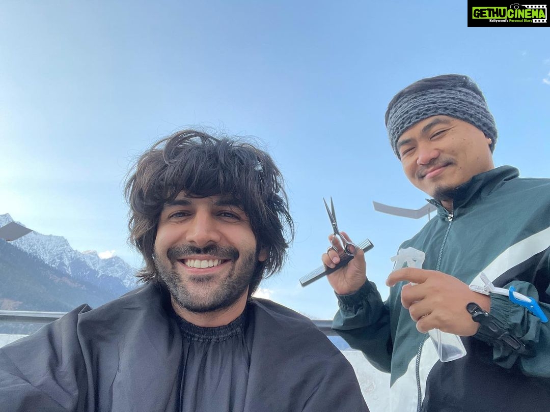 Kartik Aaryan Instagram - Manali mein katega 😬 Manali, Himachal Pradesh