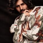 Kartik Aaryan Instagram – Theatres mein film dekhne vaale ho ya OTT par ? 📺 🍿😷😷
