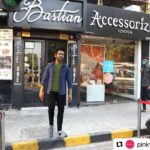 Kartik Aaryan Instagram - Excited to share with you My statue in Bandra !! But Can’t be me without a mask !! 😷 #DekhNahiRaha 🕺🏻🔥 #Repost @pinkvilla with @make_repost Our photographers spotted this man who looks just like Kartik Aaryan. But bulaya toh dekh nahi raha tha. He was spotted at Bastian. What is happening? #dekhnahiraha . #kartikaaryan
