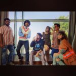 Kartik Aaryan Instagram – Great shoot today with all these posers 🎥
Missed my team a lot 💛
